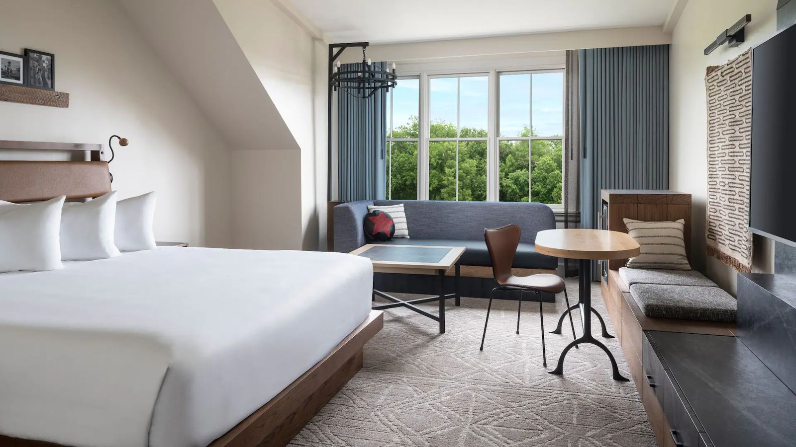 King guest room
